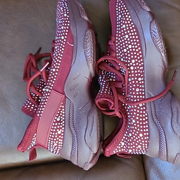 New never worn casual shoes - Picture 4 of 7